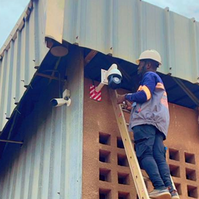 Installation de caméra PTZ